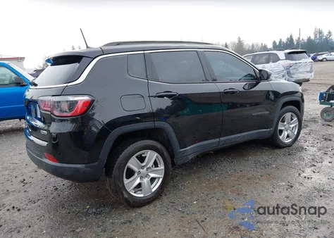 2022 Jeep Compass Latitude 4X4 z USA, uszkodzony, nr VIN 3C4NJDBB8NT102486